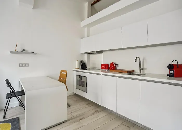 Apartment New Near Champs Elysees Paris